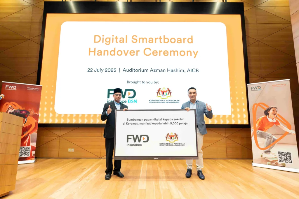 Image 1 - FWD Digital Smartboard Handover Ceremony