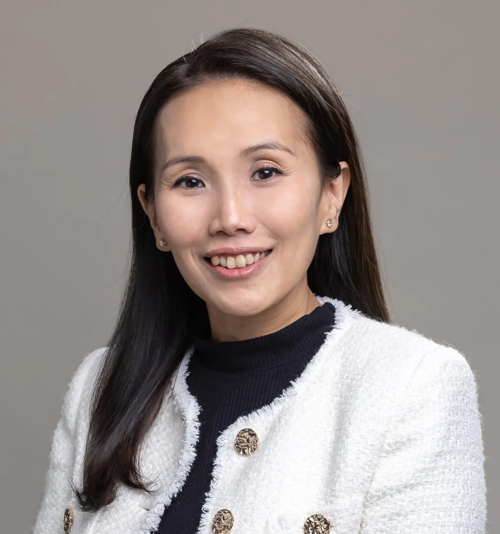 Corporate Photo 2025_Christine