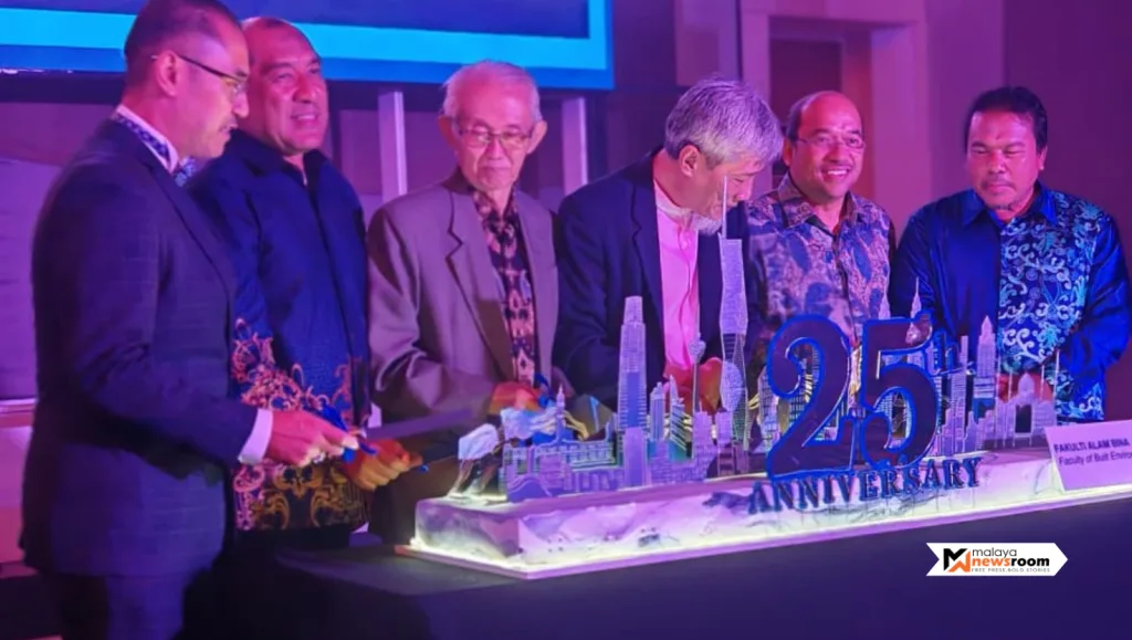 Pada usia 90 tahun, Prof Ezrin Arbi memilih untuk mewariskan ilmunya